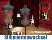 Mode sprengt Mieder - Silhouettenwechsel. Ausstellung vom 22.01.2010-16.05.2010 im Stadtmuseum München (Foto: Martin Schmitz)